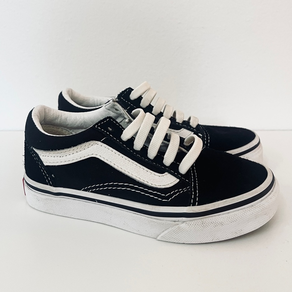 Vans Little Kids Old Skool Shoes / pull on sneakers
